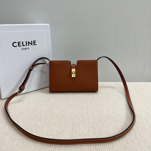 16 STRAP POCHETTE 18 IN BRONZE ORANGE SUPPLE CALFSKIN GOLD HARDWARE