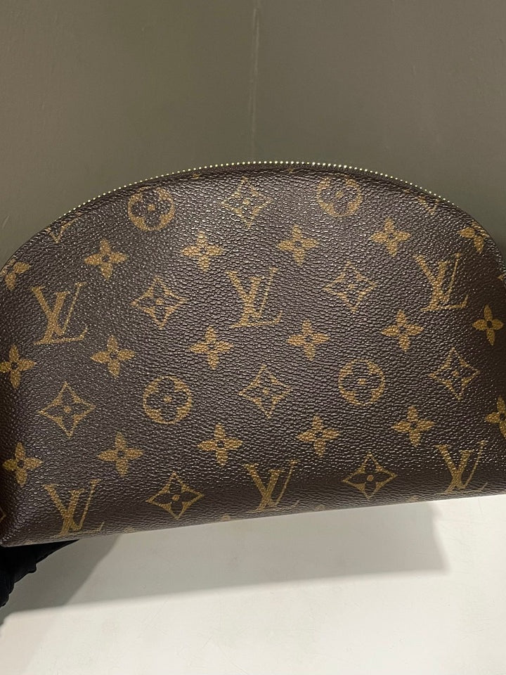 Louis Vuitton Monogram Cosmetic Pouch MM