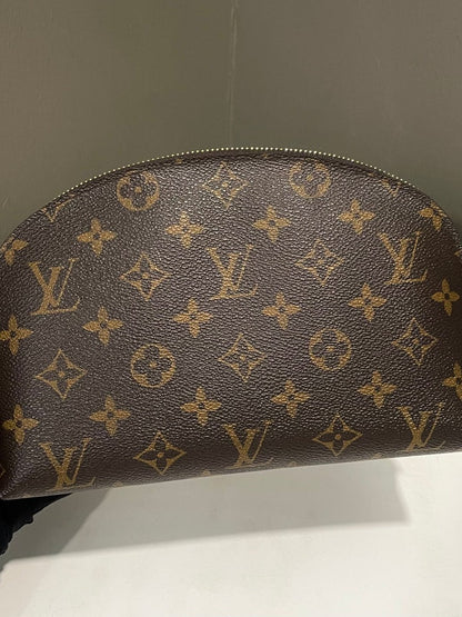 Louis Vuitton Monogram Cosmetic Pouch MM