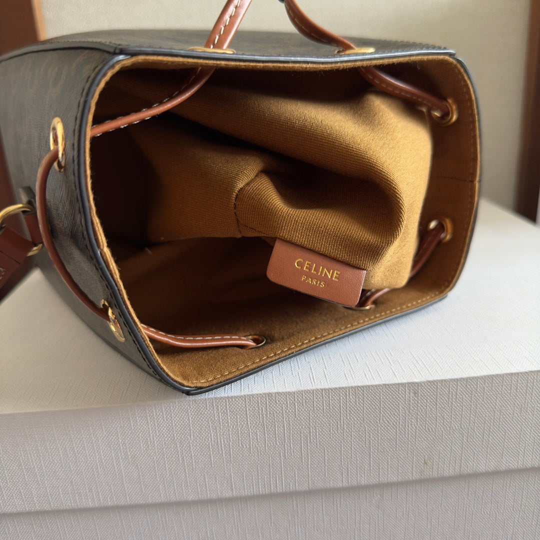 MICRO SAILOR 17 IN BLACK TRIOMPHE CANVAS AND BROWN CALFSKIN TRIM