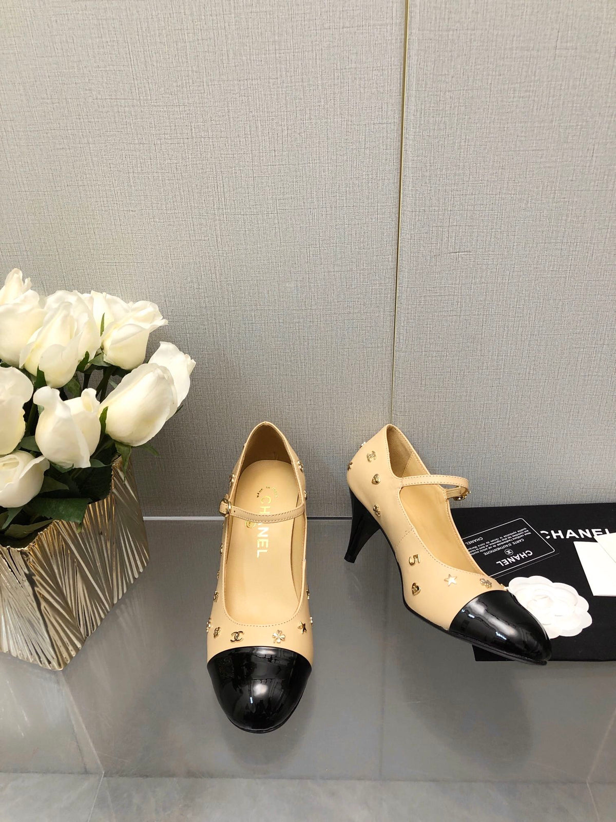 MARY JANE BEIGE CREAM MIX BLACK LAMBSKIN ATTACH METAL