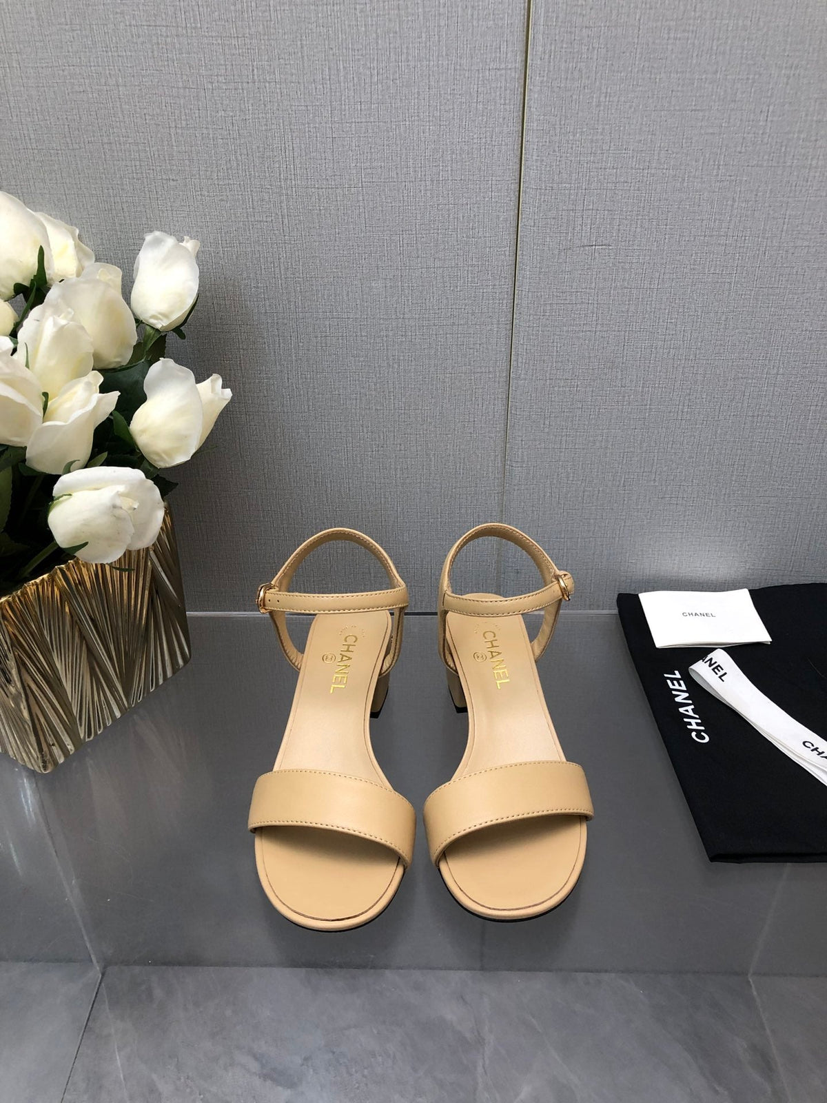 BLOCK HEEL 5 CM SANDAL IN SAND BROWN LAMBSKIN