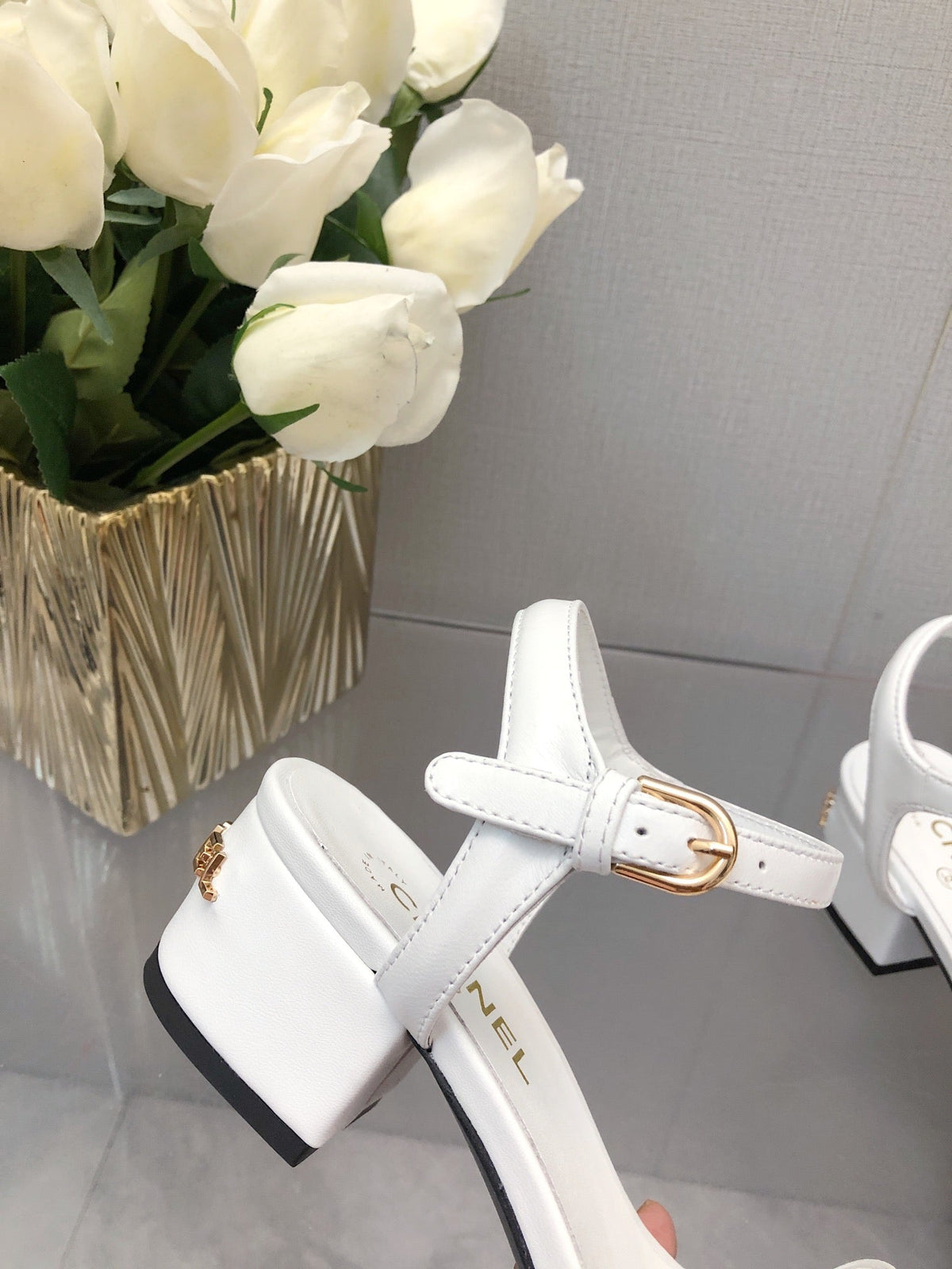 BLOCK HEEL 5 CM SANDAL IN WHITE LAMBSKIN