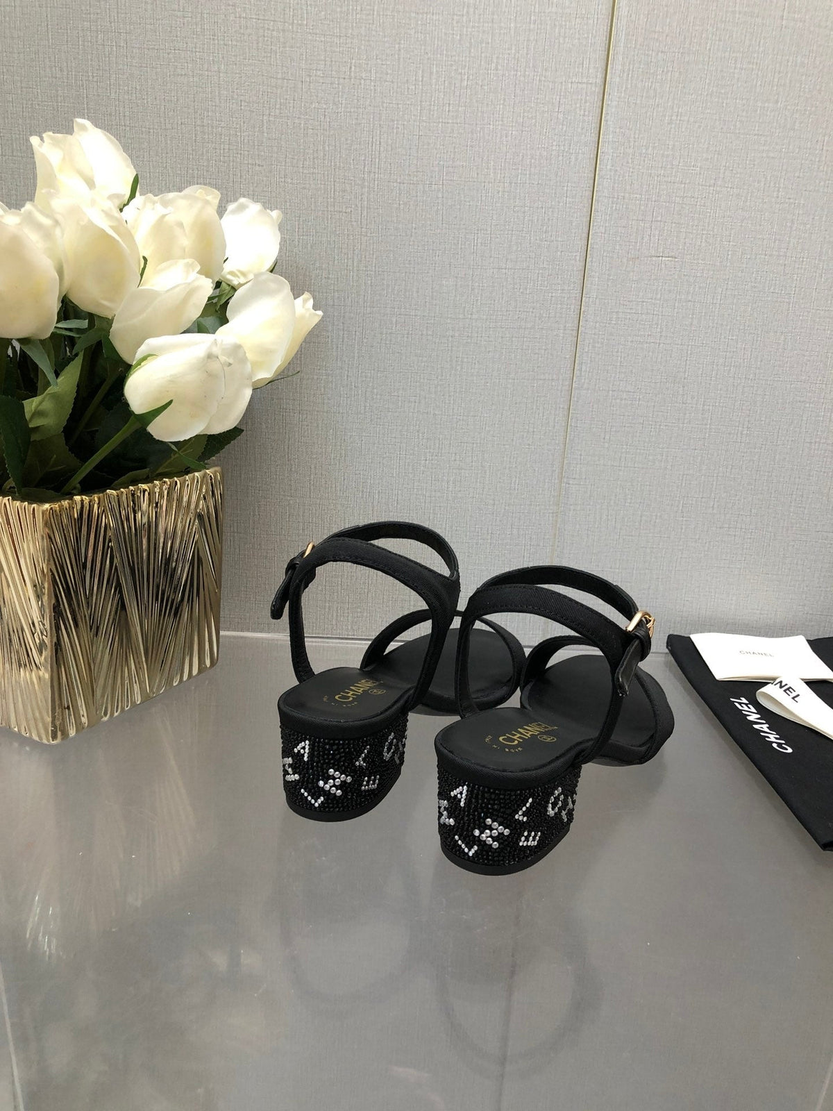 BLOCK HEEL WITH CRYSTAL 5 CM SANDAL IN BLACK FABRIC