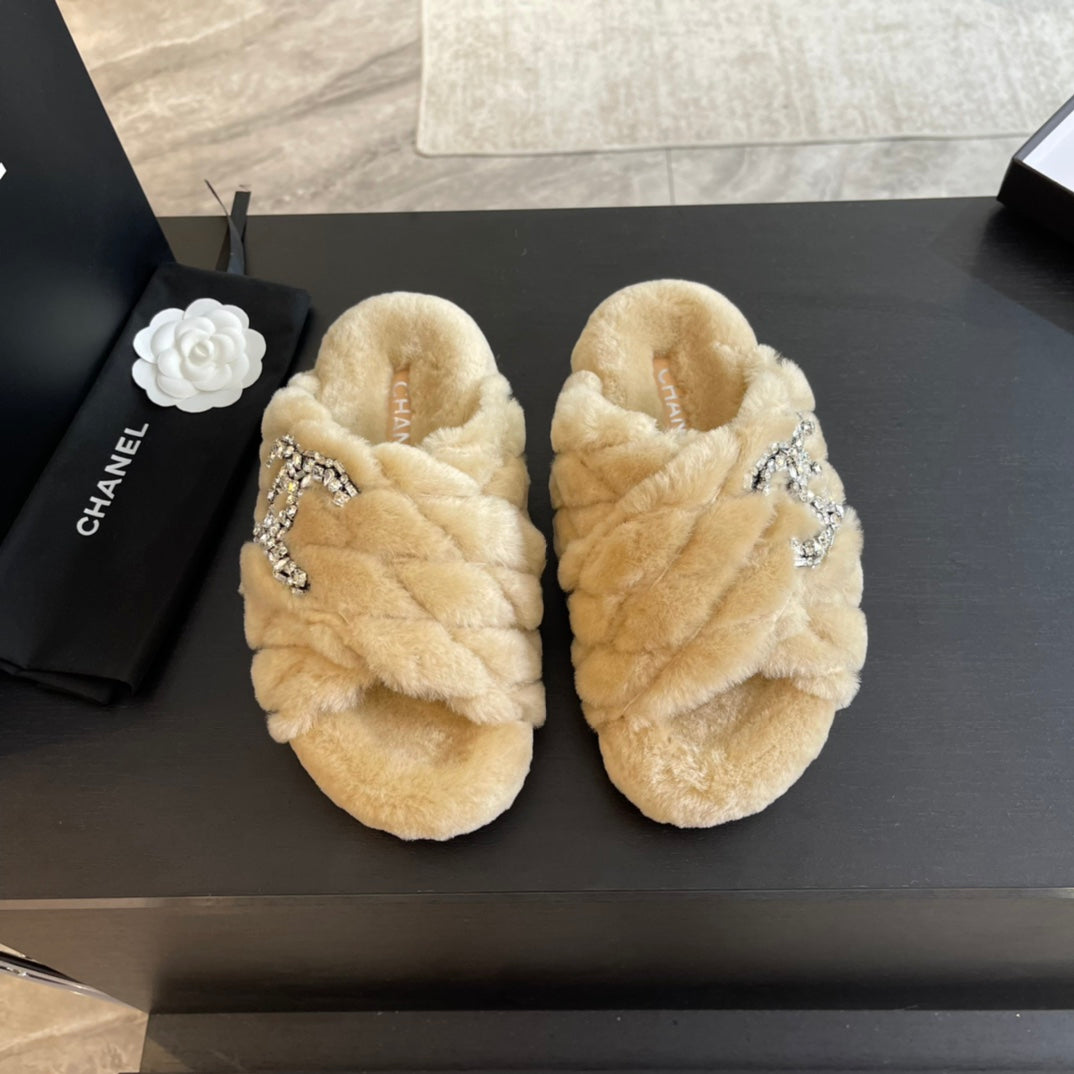 BEIGE CREAM FUR CROSS STRAP SLIPPERS