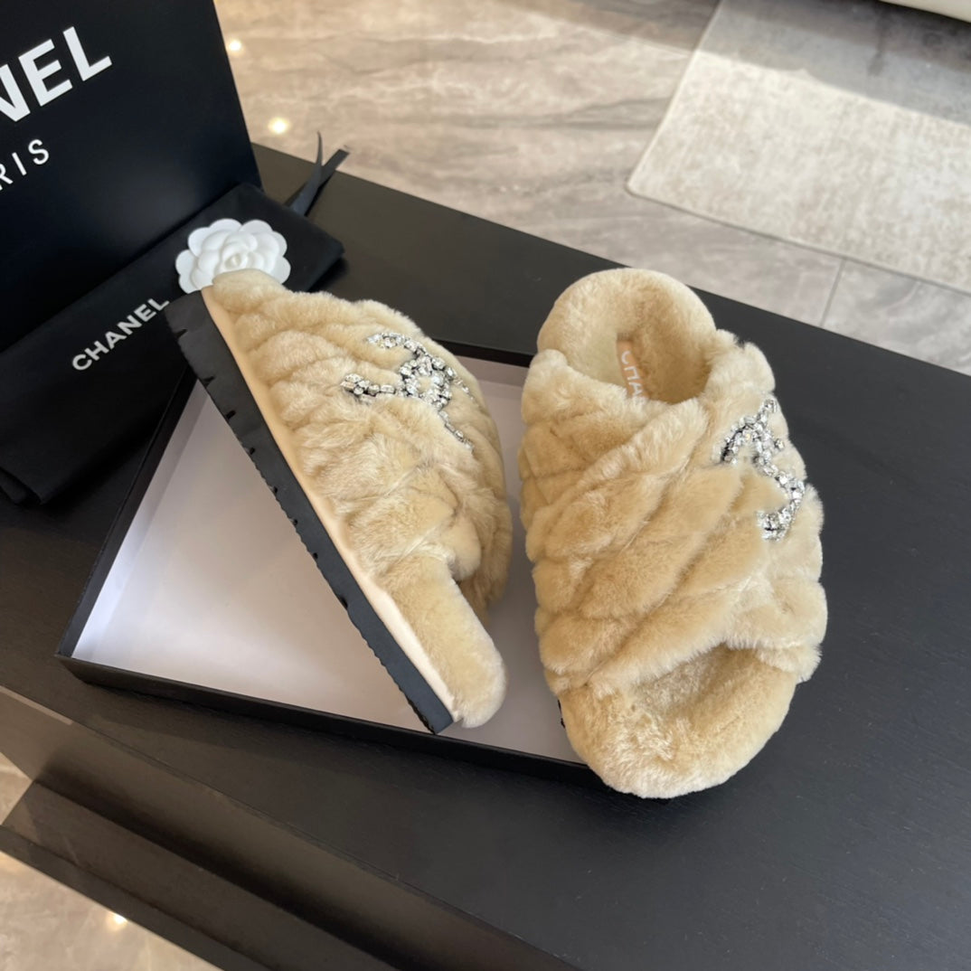 BEIGE CREAM FUR CROSS STRAP SLIPPERS