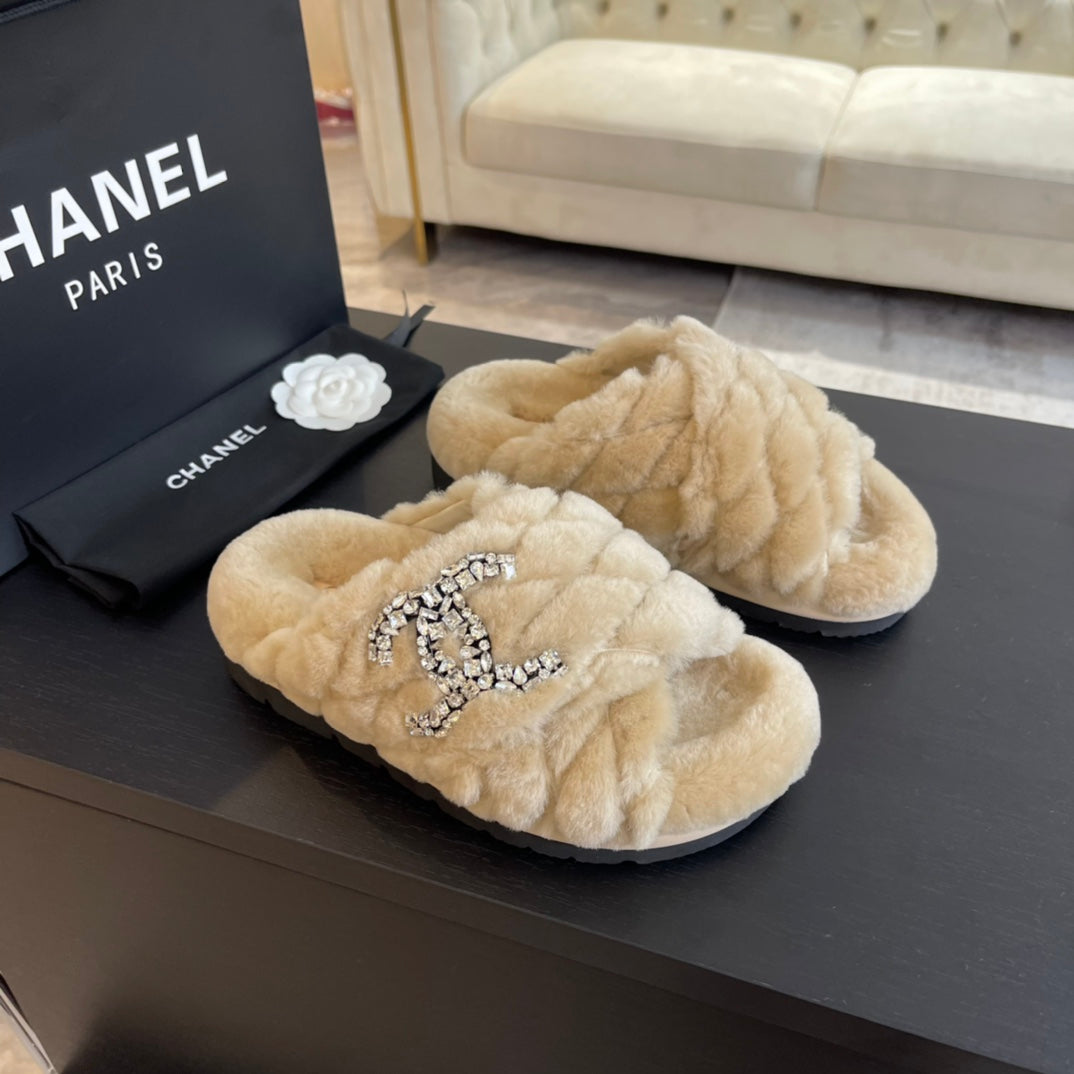 BEIGE CREAM FUR CROSS STRAP SLIPPERS