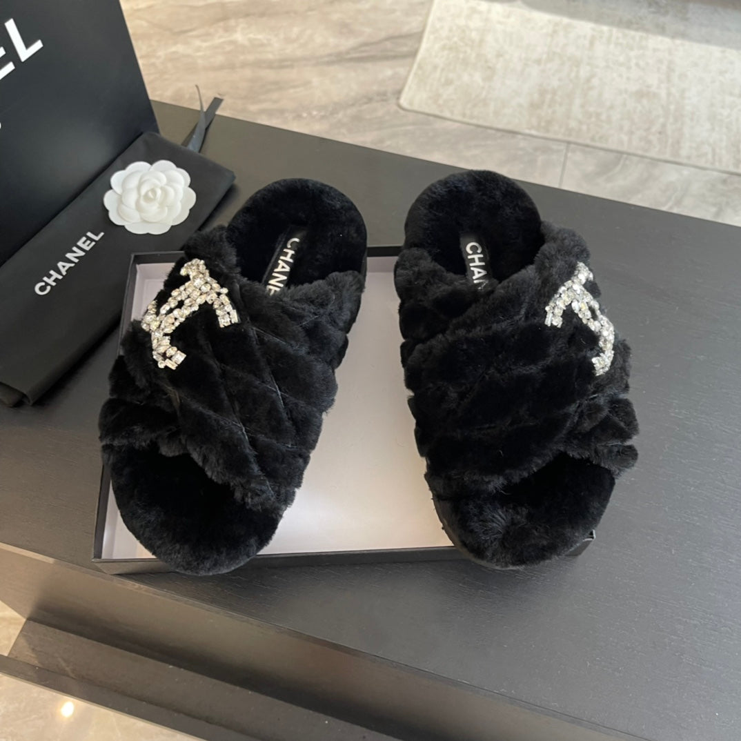 BLACK FUR CROSS SRAP SLIPPERS