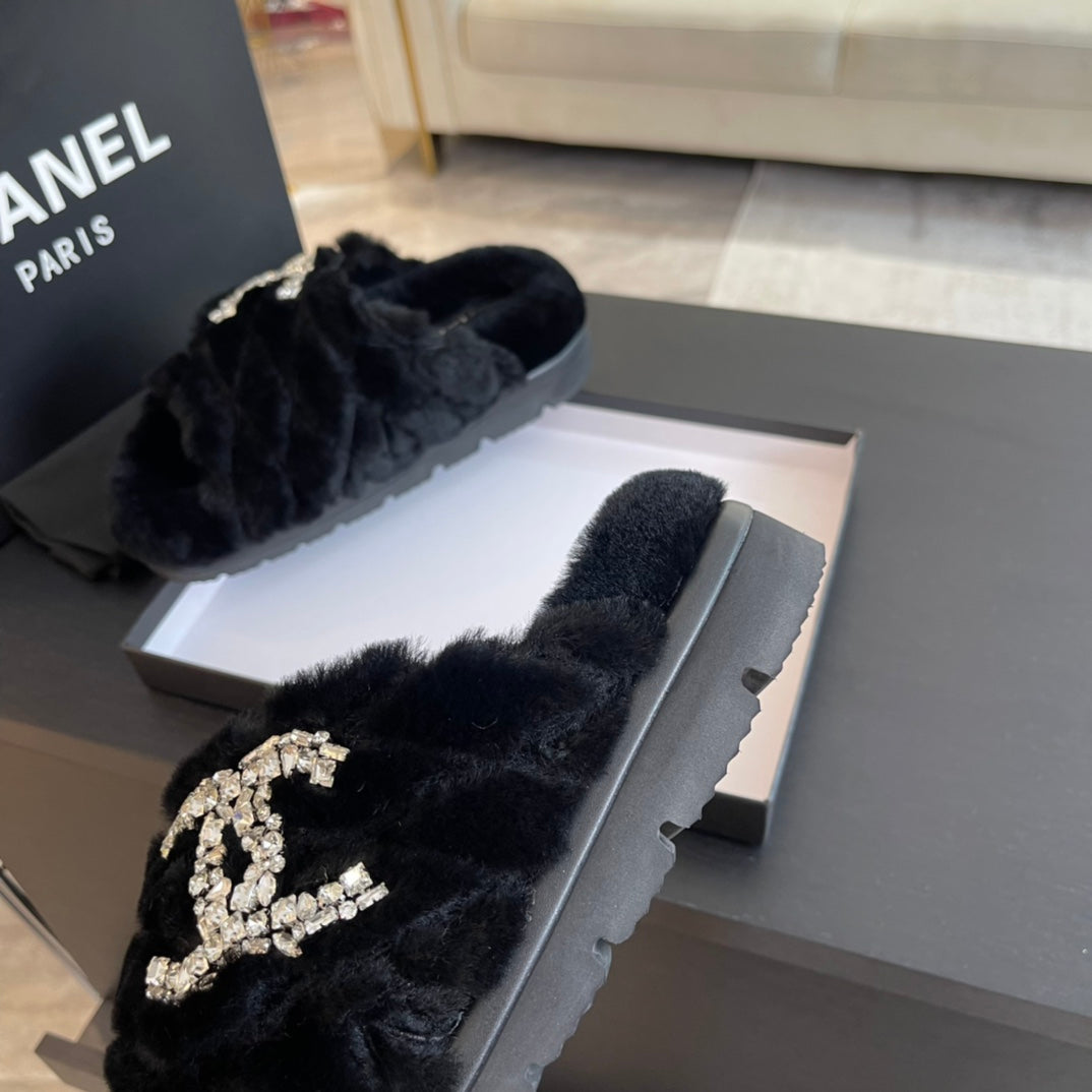 BLACK FUR CROSS SRAP SLIPPERS
