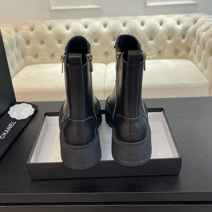 ANKLE BOOTS IN BLACK LAMBSKIN