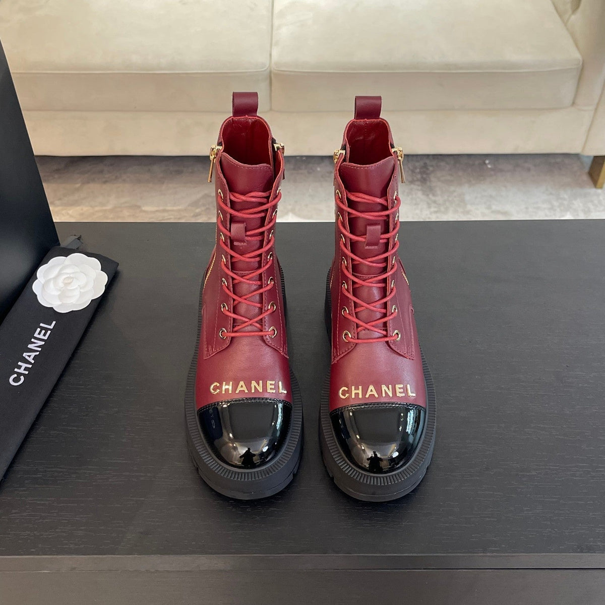 ANKLE BOOTS IN BLACK MIX GARNET RED LAMBSKIN
