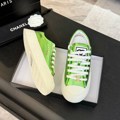 BIG-HEAD COOKIE SHOES IN EMERALD GREEN LAMBSKIN