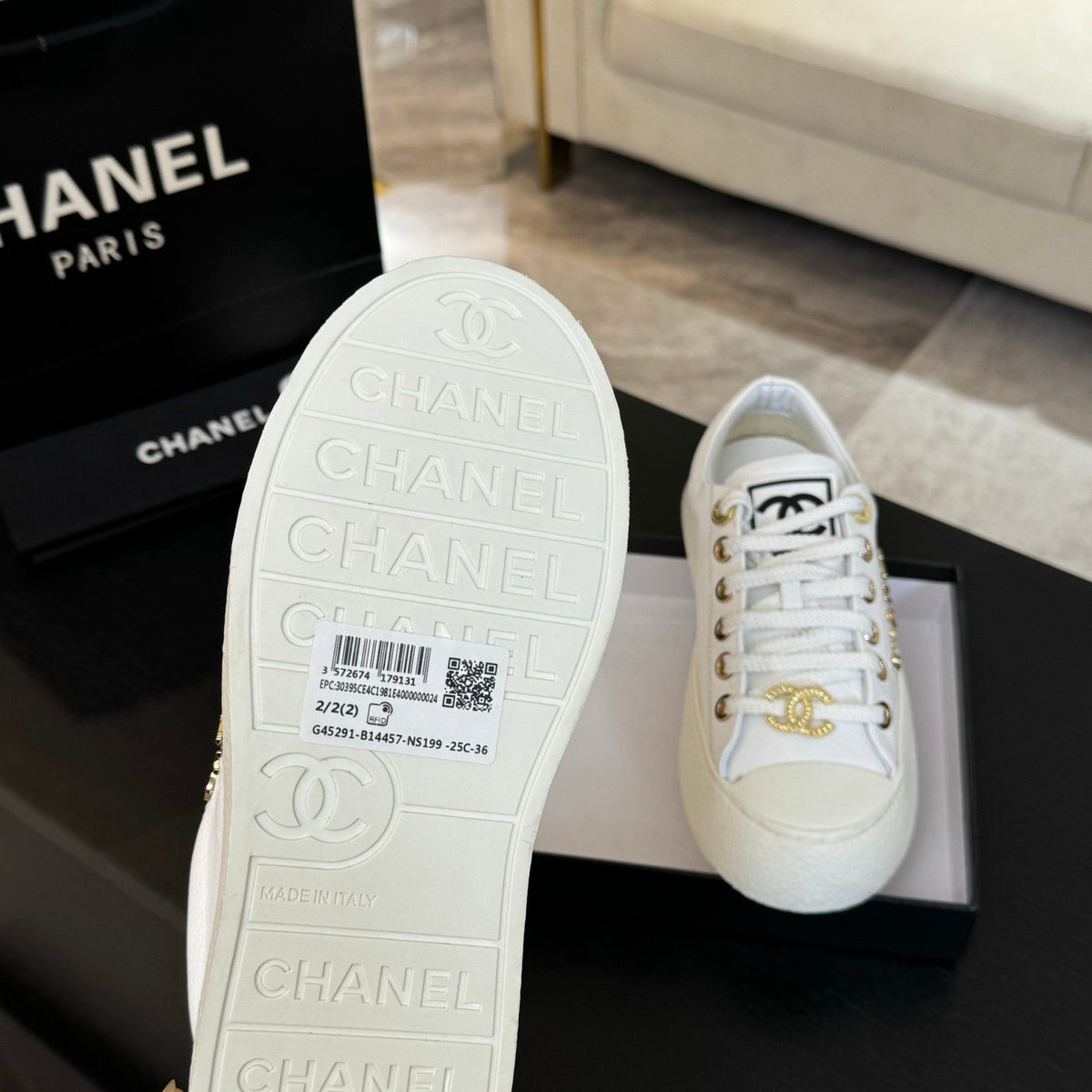 BIG-HEAD COOKIE SHOES IN WHITE LAMBSKIN