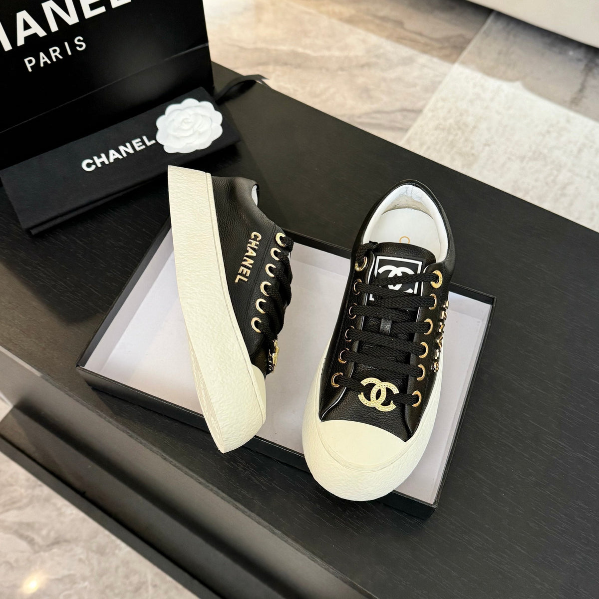 BIG-HEAD COOKIE SHOES IN BLACK MIX WHITE LAMBSKIN
