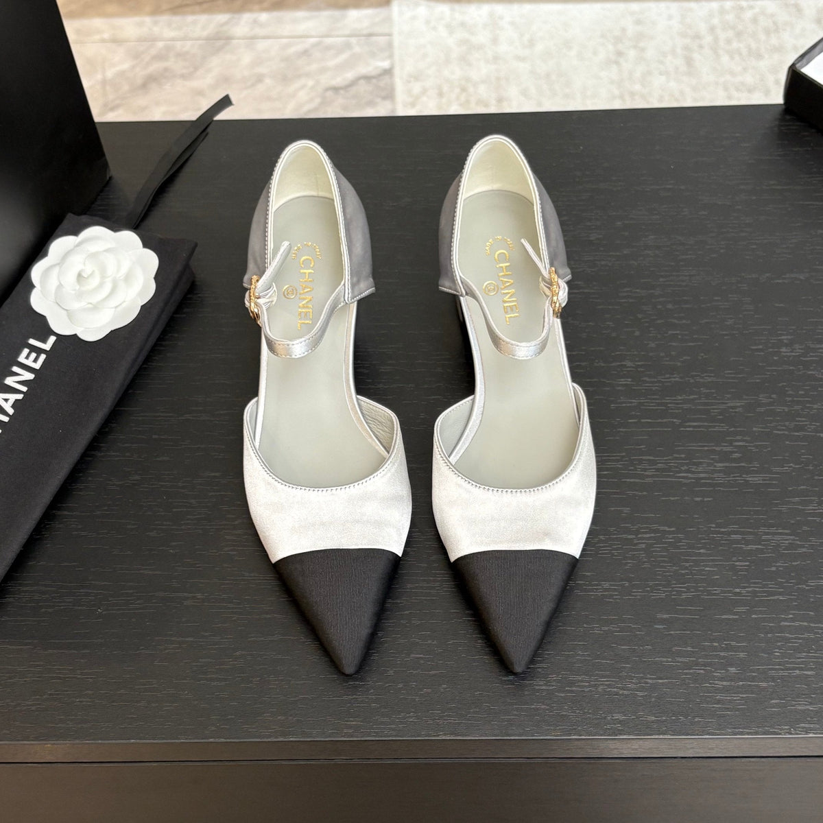 BLOCK HEEL SLINGBACKS IN SILVER MIX BLACK SILK FABRIC
