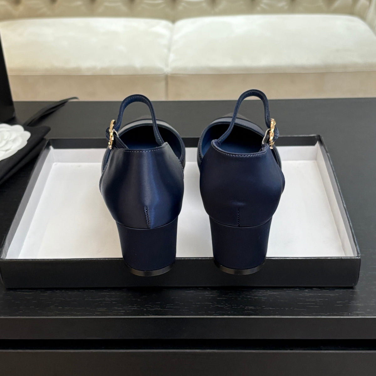 BLOCK HEEL SLINGBACKS IN NAVY BLUE MIX BLACK SILK FABRIC
