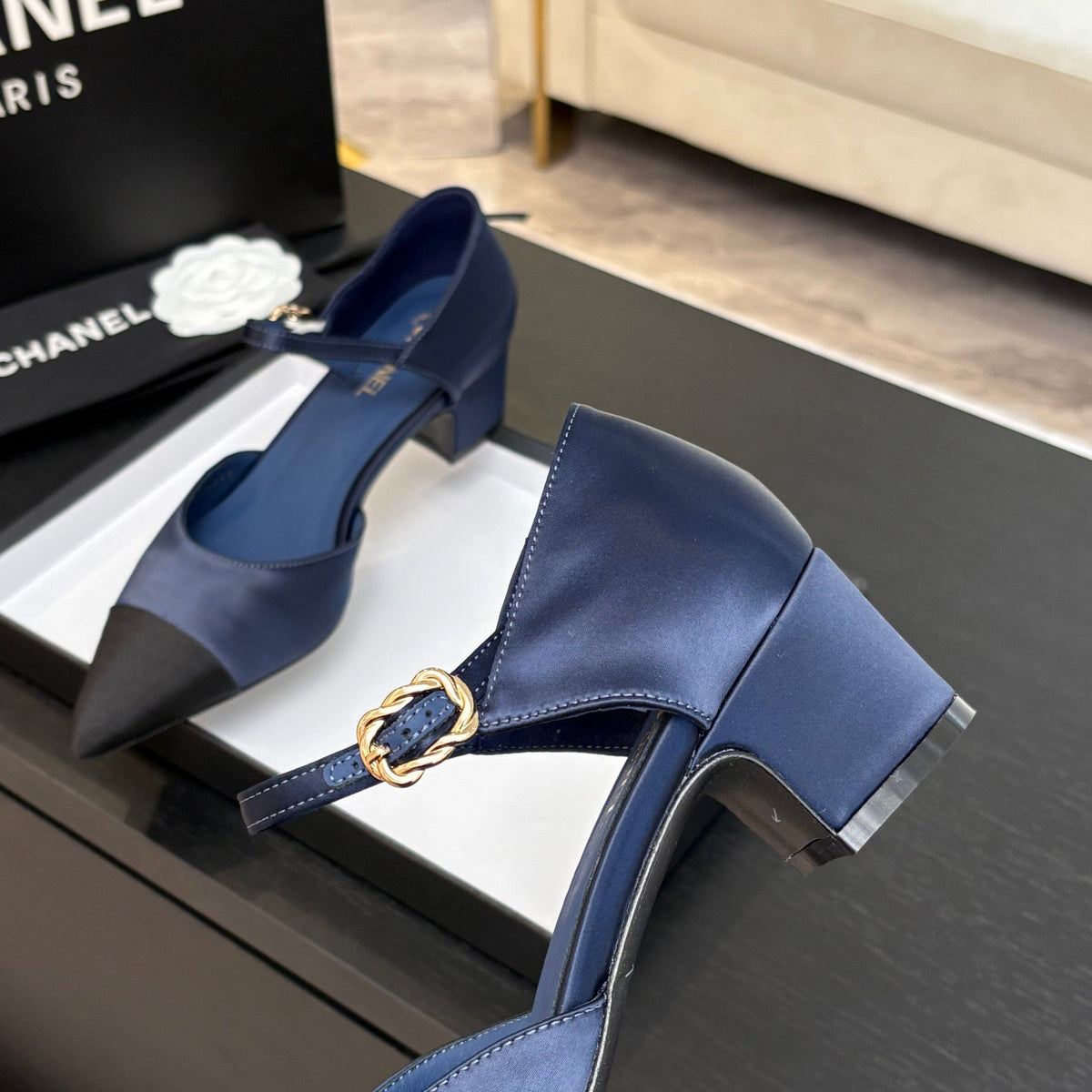 BLOCK HEEL SLINGBACKS IN NAVY BLUE MIX BLACK SILK FABRIC