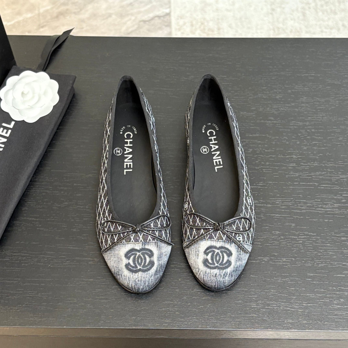 BALLET FLATS IN CHARCOAL BLACK MONOGRAM DENIM