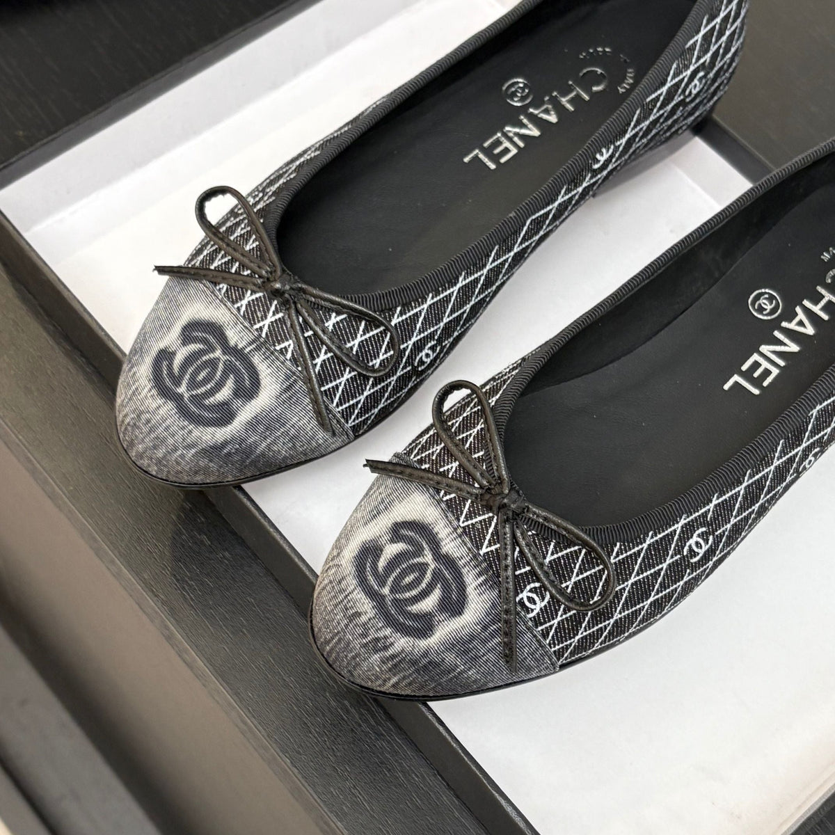 BALLET FLATS IN CHARCOAL BLACK MONOGRAM DENIM