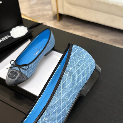 BALLET FLATS IN LIGHT BLUE MIX BLACK MONOGRAM DENIM