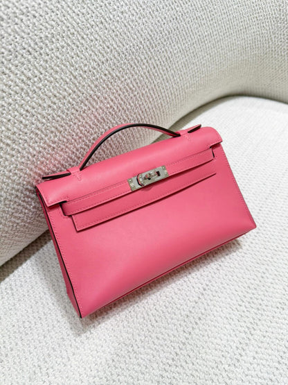 HERMES Kelly Pochette in swift leather Rose Azalee