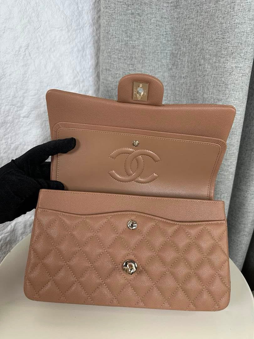 Chan Classic Flap Medium