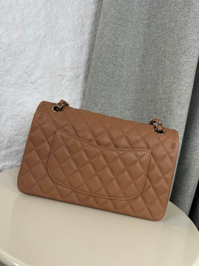 Chan Classic Flap Medium