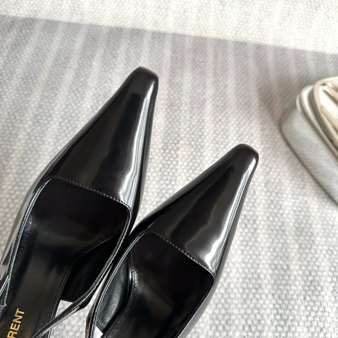 LEE SLINGBACK PUMPS 105 IN BLACK PATENT LEATHER GOLD HEEL