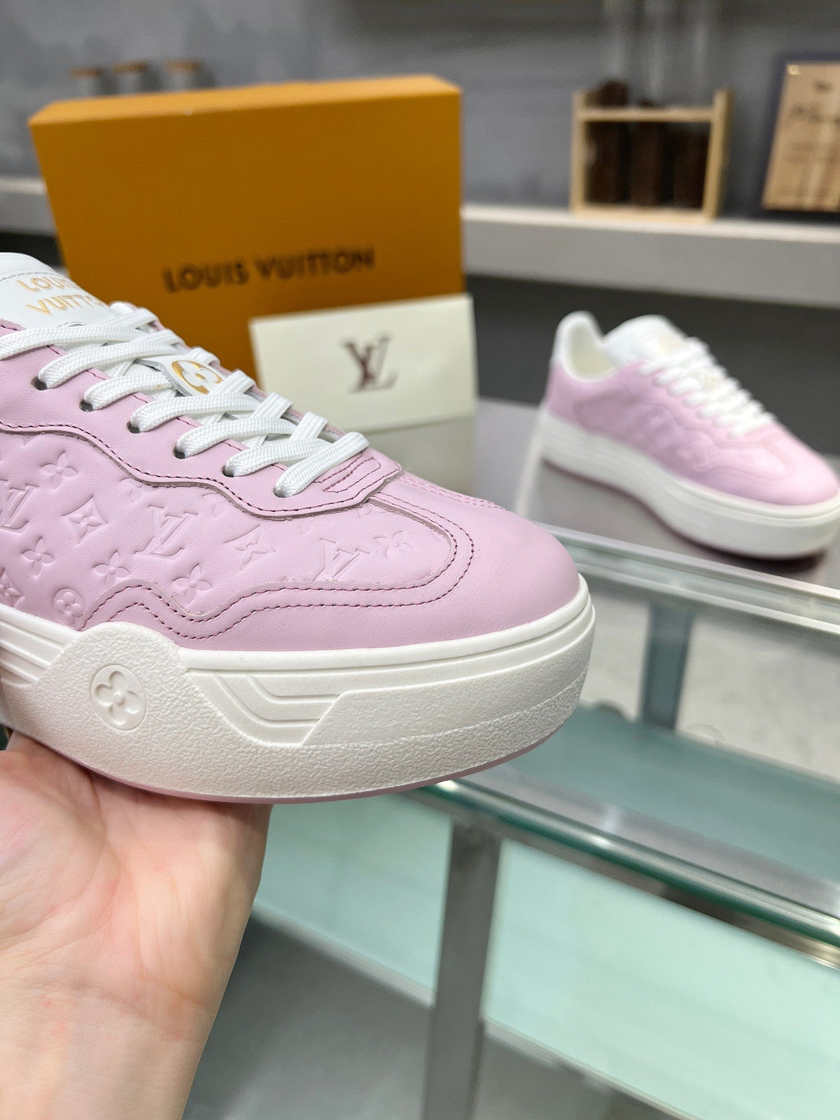 LV WOMEN GROOVY PLATFORM IN LIGHT PINK EMBOSSED CALFSKIN