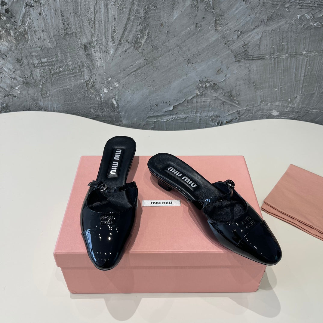 CAP TOE MULES BLACK SHEEPSKIN