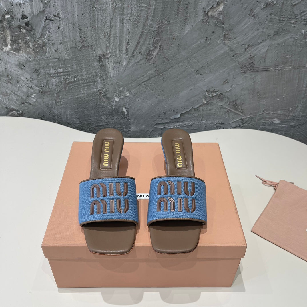 CARAMEL HIGH HEEL WITH AZURE BLUE STRAPS