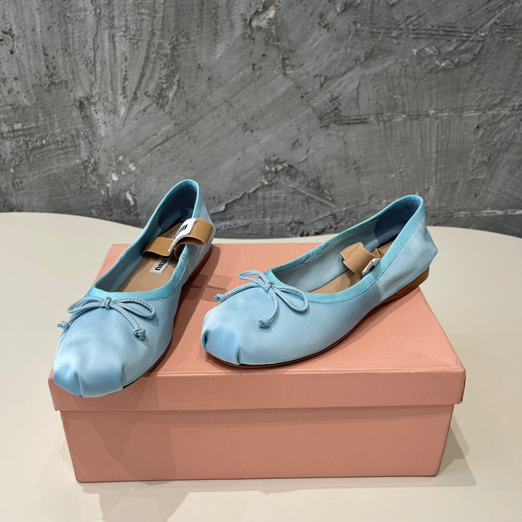 BALLET FLAT SHOES LIGHT BLUE GLOSSY SHEEPSKIN