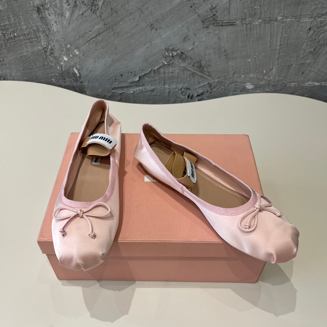 BALLET FLAT SHOES LIGHT PINK COLOR GLOSSY SHEEPSKIN