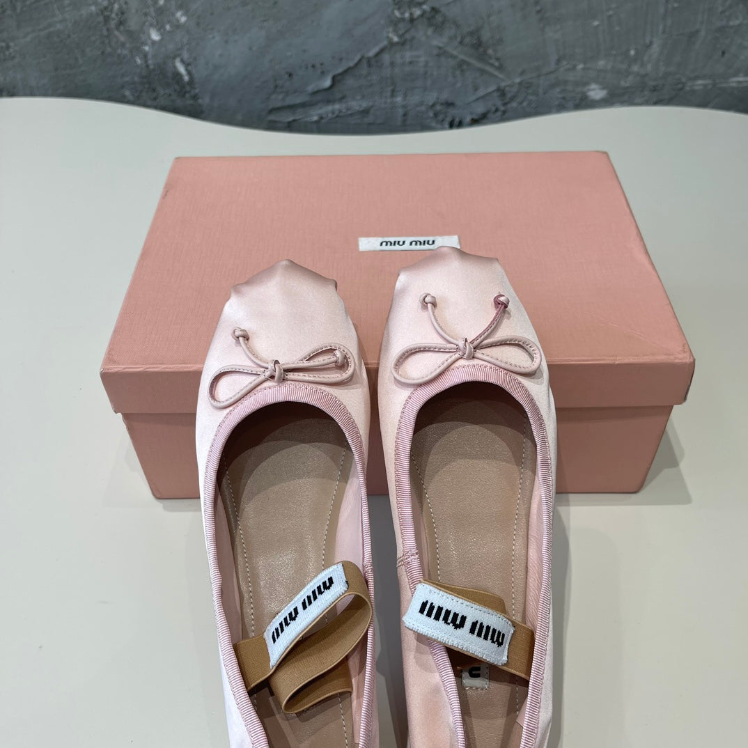BALLET FLAT SHOES LIGHT PINK COLOR GLOSSY SHEEPSKIN