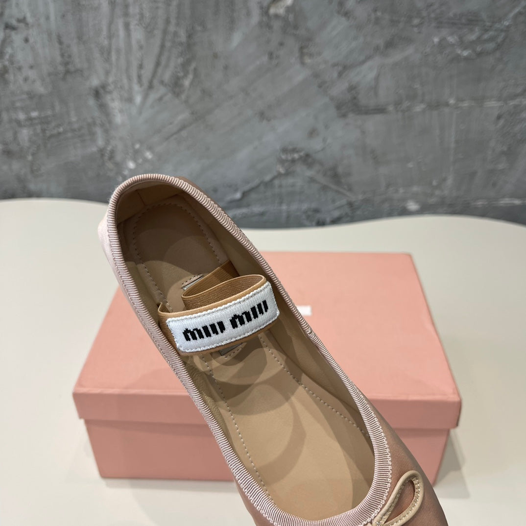 BALLET FLAT SHOES PASTEL PINK COLOR GLOSSY SHEEPSKIN