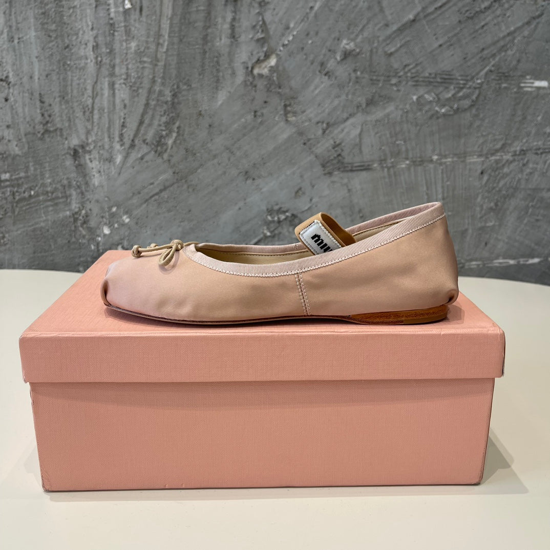BALLET FLAT SHOES PASTEL PINK COLOR GLOSSY SHEEPSKIN
