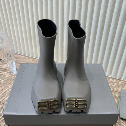 MATTE GRAY SCULPTED RUBBER BOOTS WITH GOLD MONOGRAM