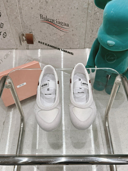BALLERINAS IN WHITE TECHNICAL FABRIC AND SUEDE