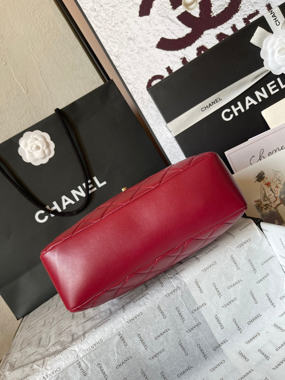 CAMERA BAG 24 IN RED QUILTED LAMBSKIN DOUBLE C GOLD COIN