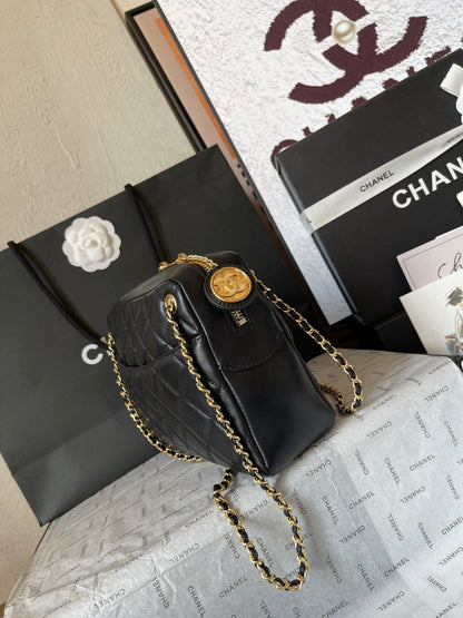 CAMERA BAG 24 IN BLACK QUILTED LAMBSKIN DOUBLE C GOLD COIN