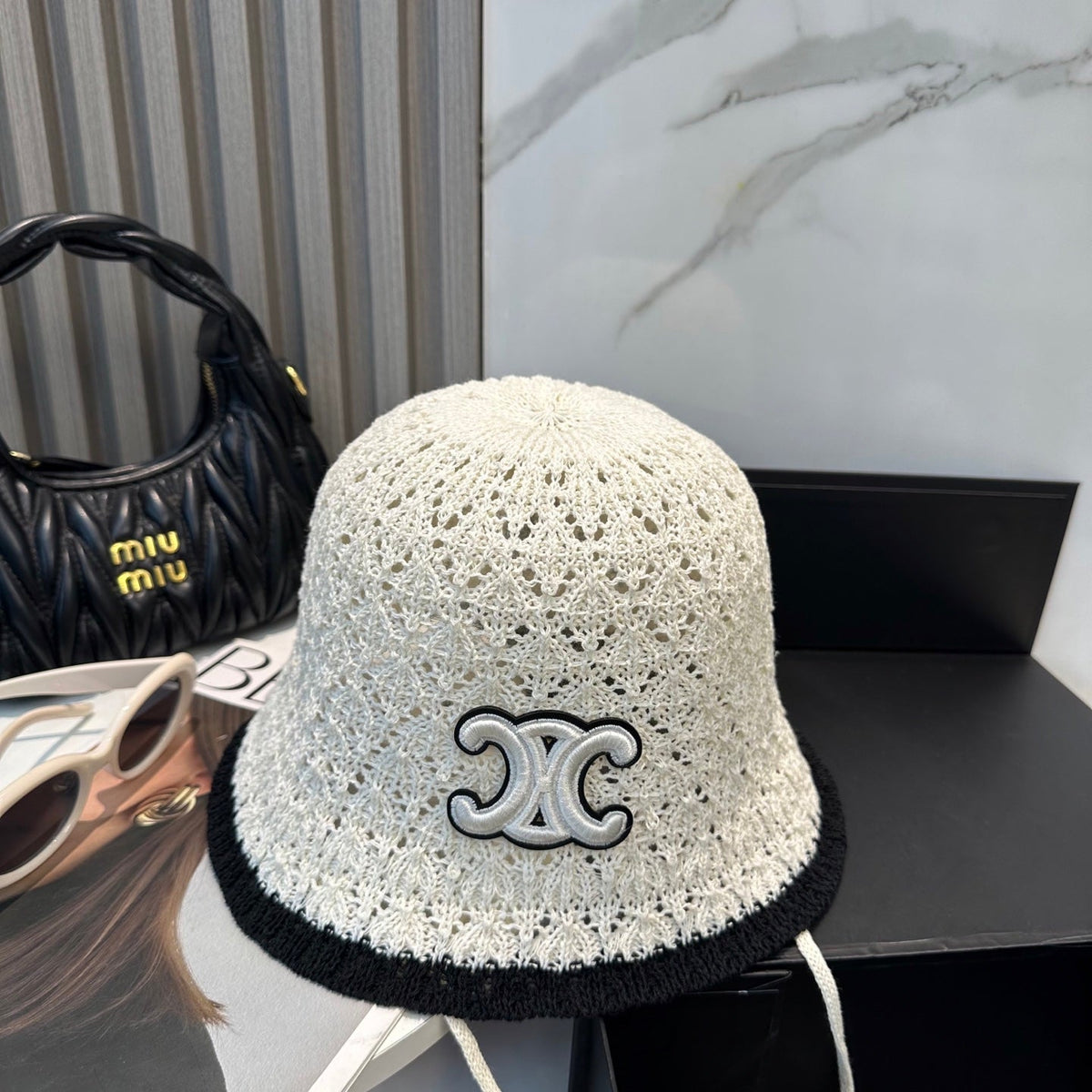 BUCKET HAT MODEL 652272 IN BLACK AND WHITE CROCHET