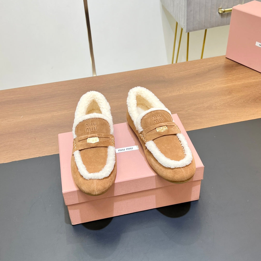 LOAFERS IN CIDER BROWN SUEDE AND WHITE SHEARLING TRIM