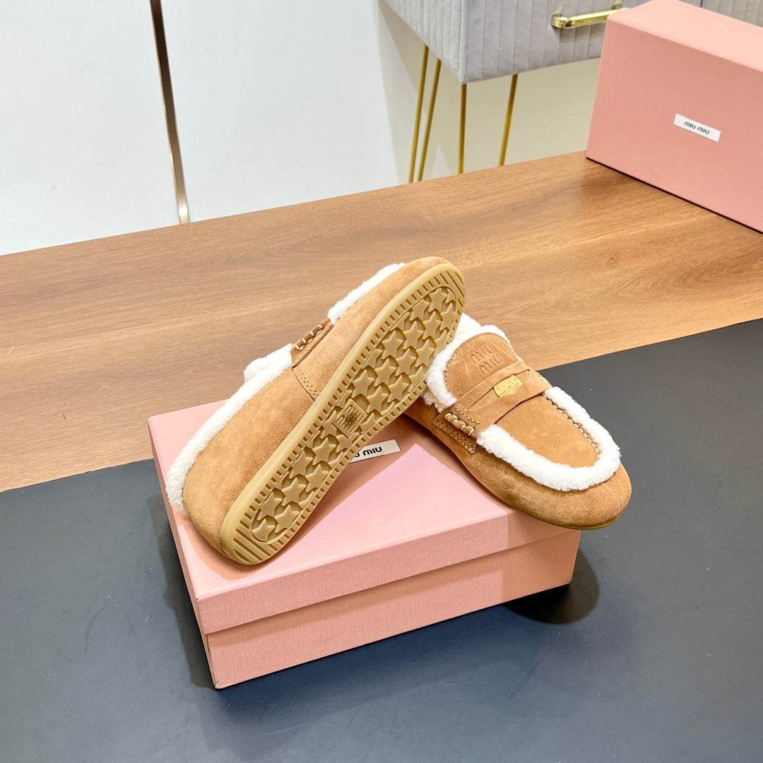 LOAFERS IN CIDER BROWN SUEDE AND WHITE SHEARLING TRIM