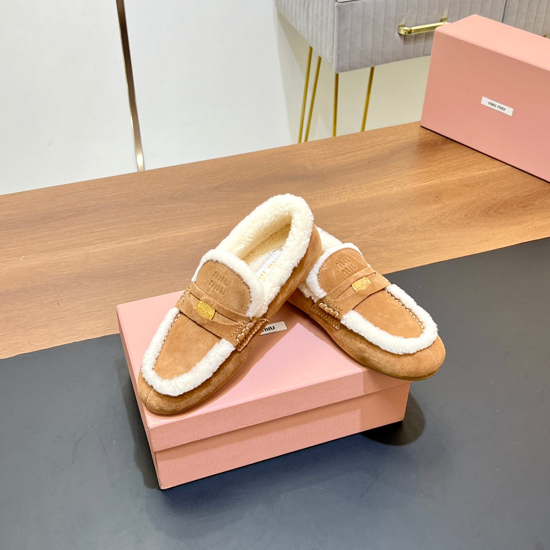 LOAFERS IN CIDER BROWN SUEDE AND WHITE SHEARLING TRIM