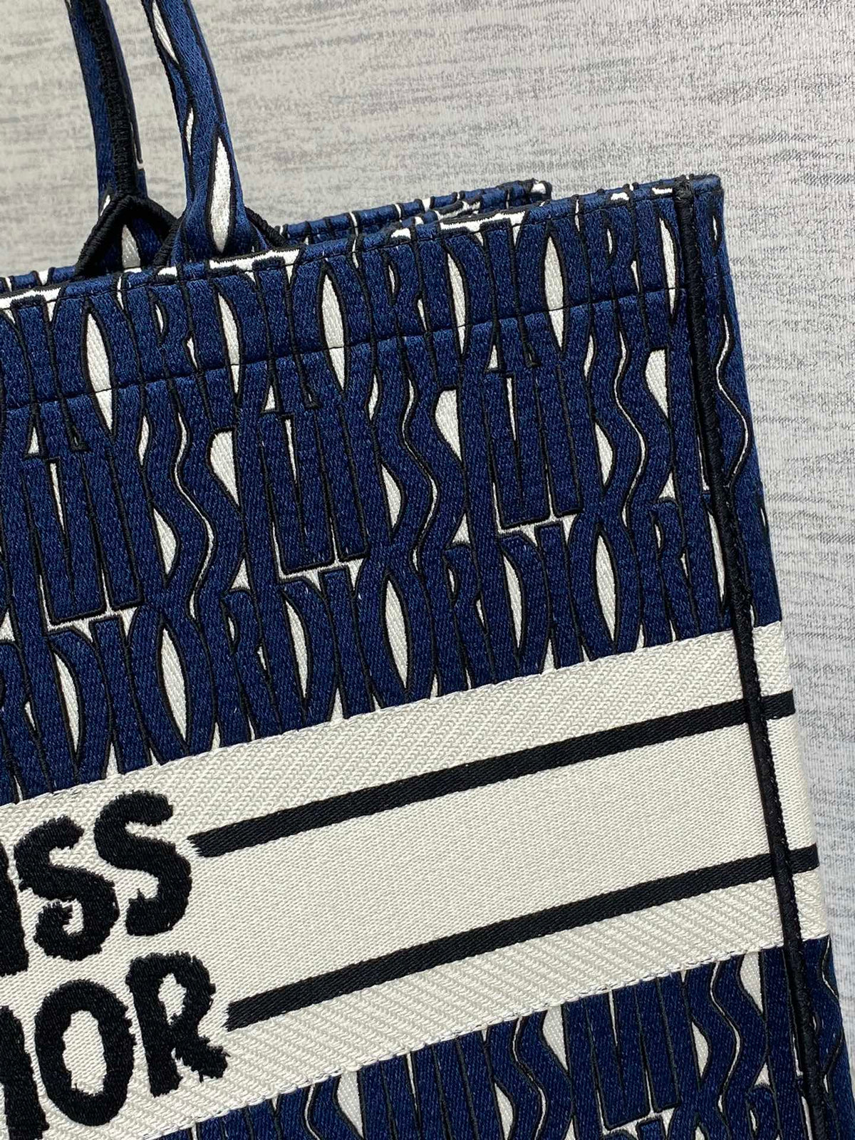 MISS LARGE TOTE 42 IN WHITE MIX DEEP COVE BLUE CANVAS