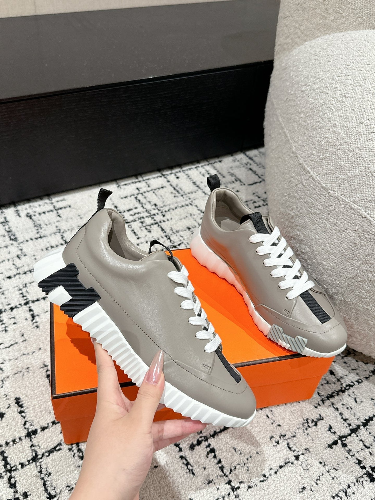 BOUNCING SNEAKER IN KHAKI BEIGE CALFSKIN