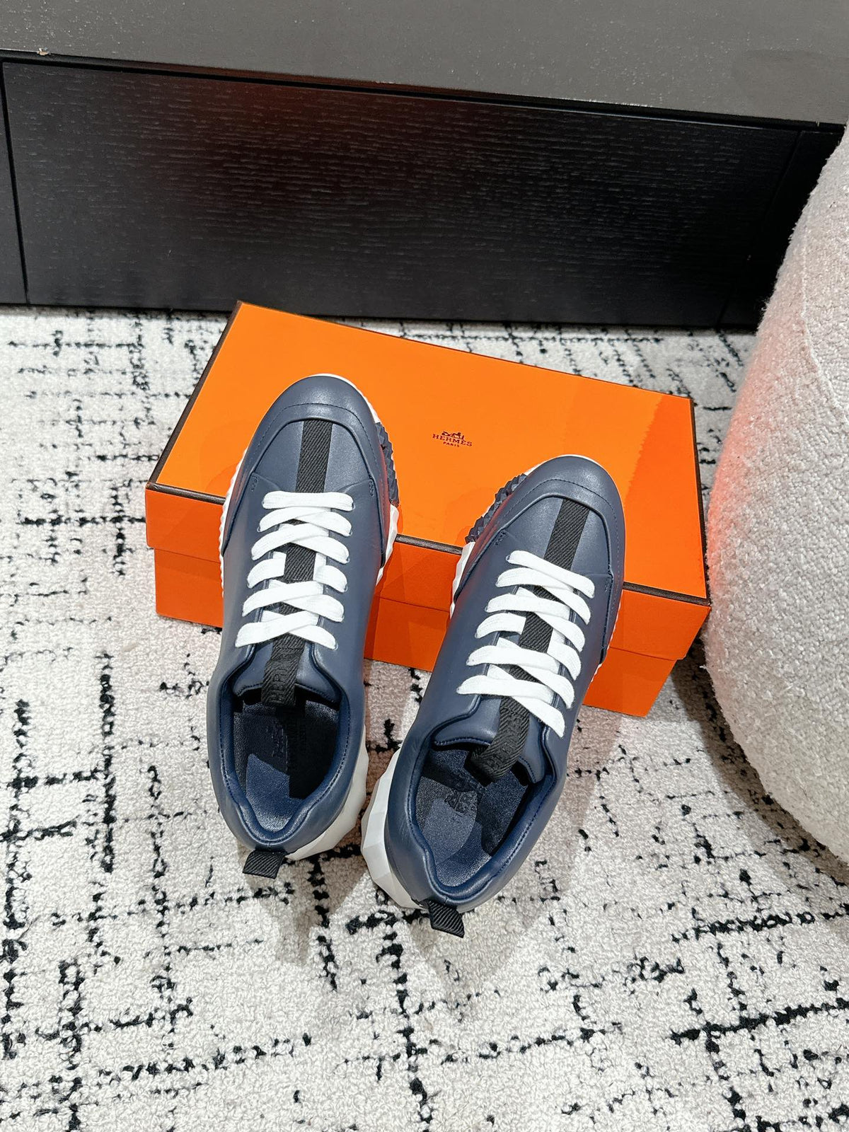 BOUNCING SNEAKER IN SPACE BLUE CALFSKIN