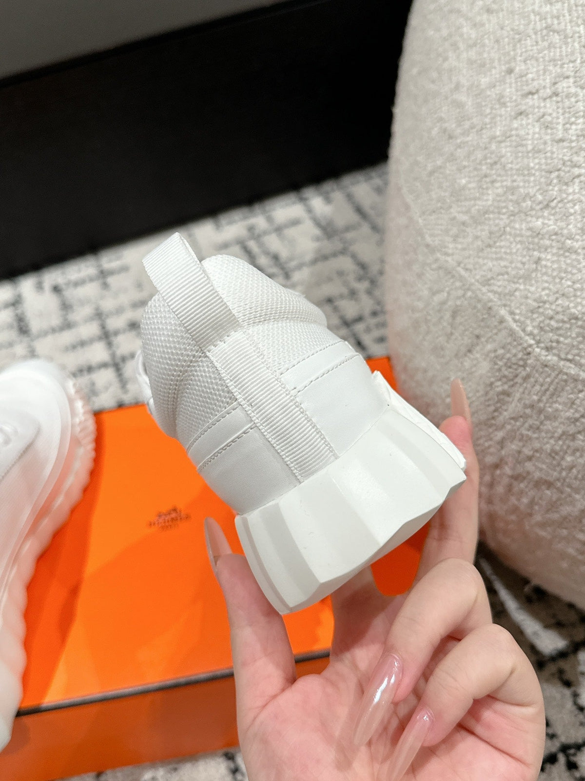 BOUNCING SNEAKER IN WHITE CALFSKIN AND FABRIC