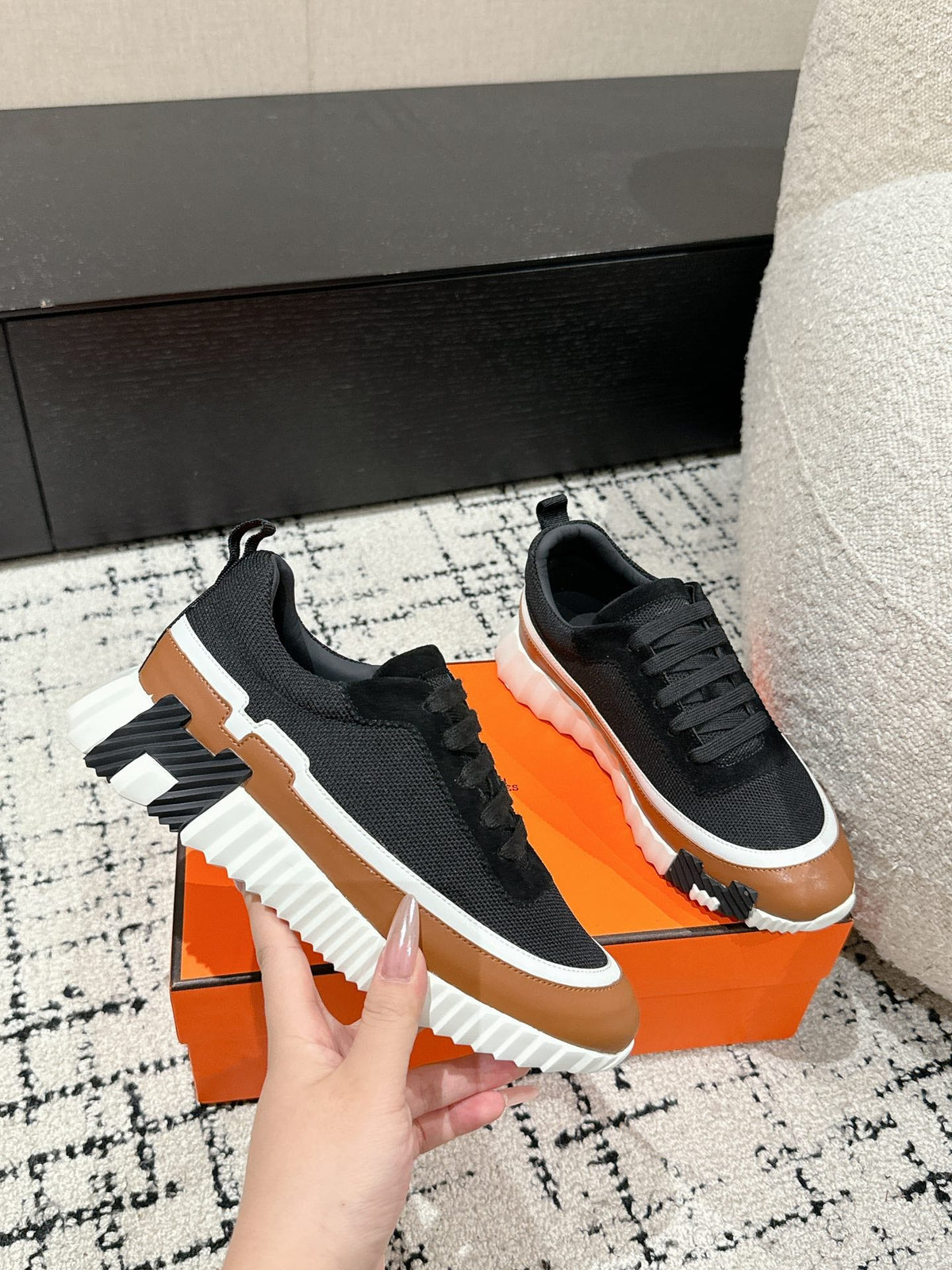 BOUNCING SNEAKER IN BRONZE BROWN CALFSKIN AND BLACK FABRIC