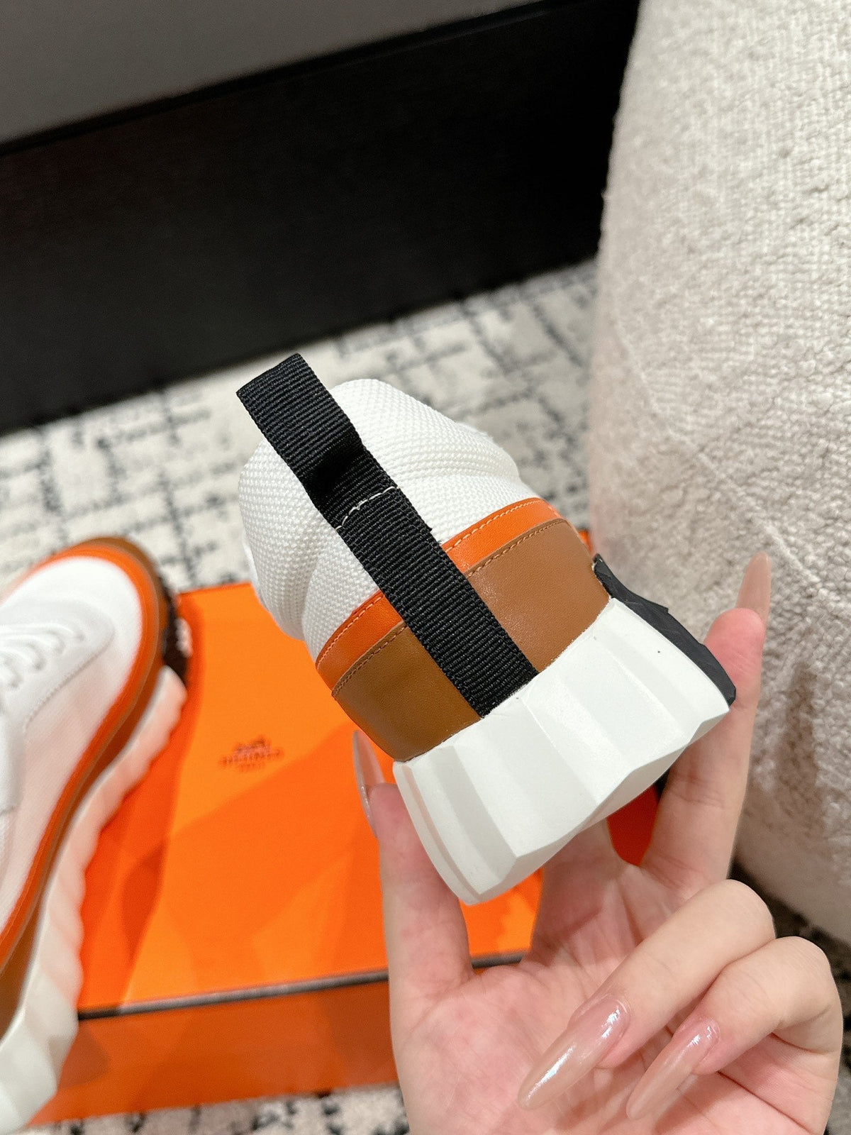 BOUNCING SNEAKER IN BRONZE BROWN CALFSKIN AND WHITE FABRIC
